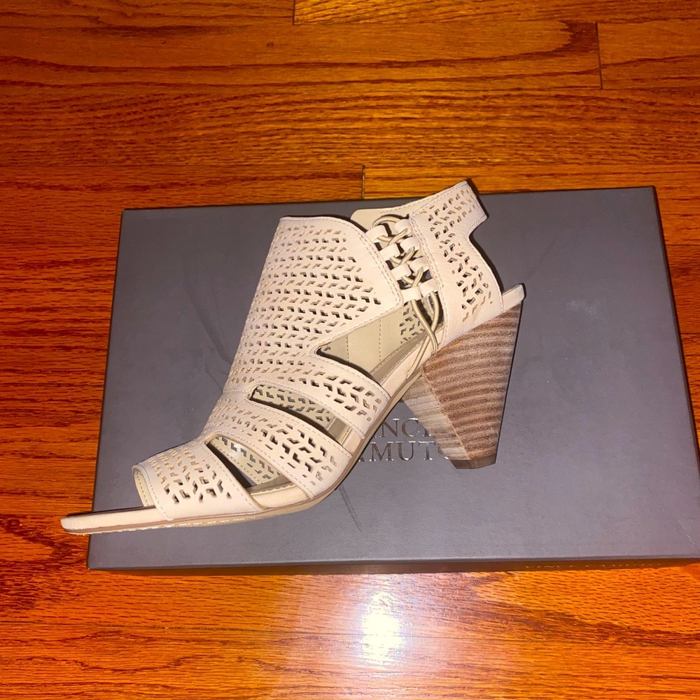 Vince Camuto
